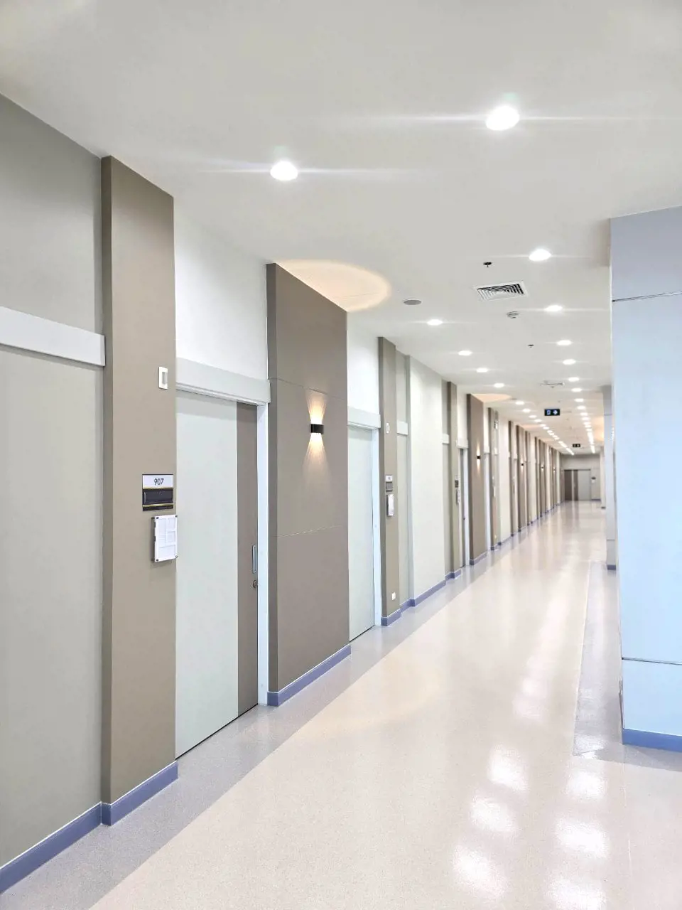 งานสถาปัตยกรรมและตกแต่งภายใน โรงพยาบาลเวิลด์เมดิคอล ช้ันที่ 9