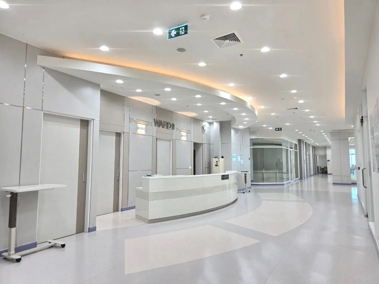 งานสถาปัตยกรรมและตกแต่งภายใน โรงพยาบาลเวิลด์เมดิคอล ช้ันที่ 9