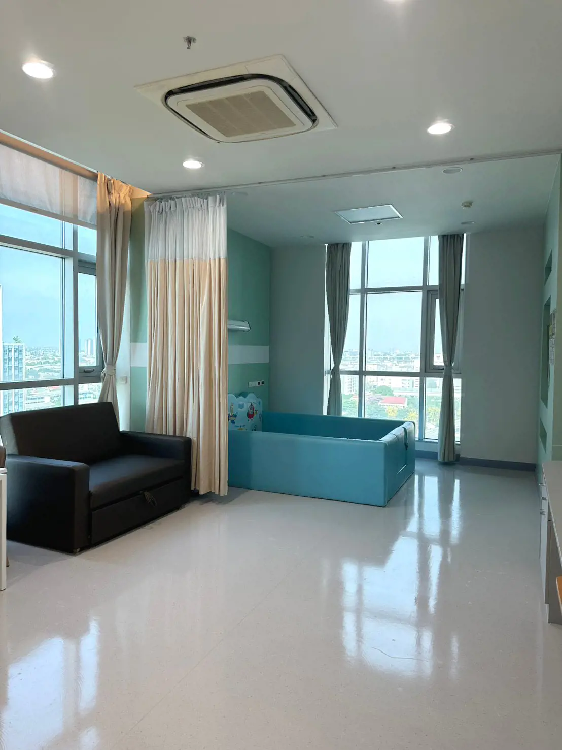 งานสถาปัตยกรรมและตกแต่งภายใน โรงพยาบาลเวิลด์เมดิคอล ชั้นที่8
