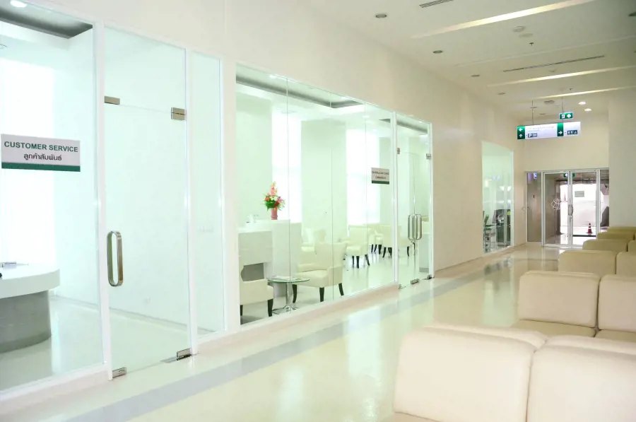 งานสถาปัตยกรรมและตกแต่งภายใน โรงพยาบาลเวิลด์เมดิคอล